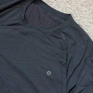Lululemon Men’s Medium Black License To Train Drysense Shirt Athletic